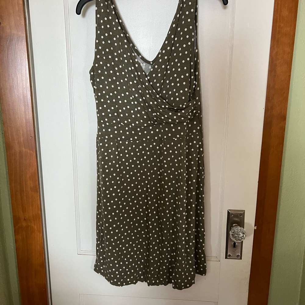 Maurices Green V-Neck Sleeveless Midi Dress